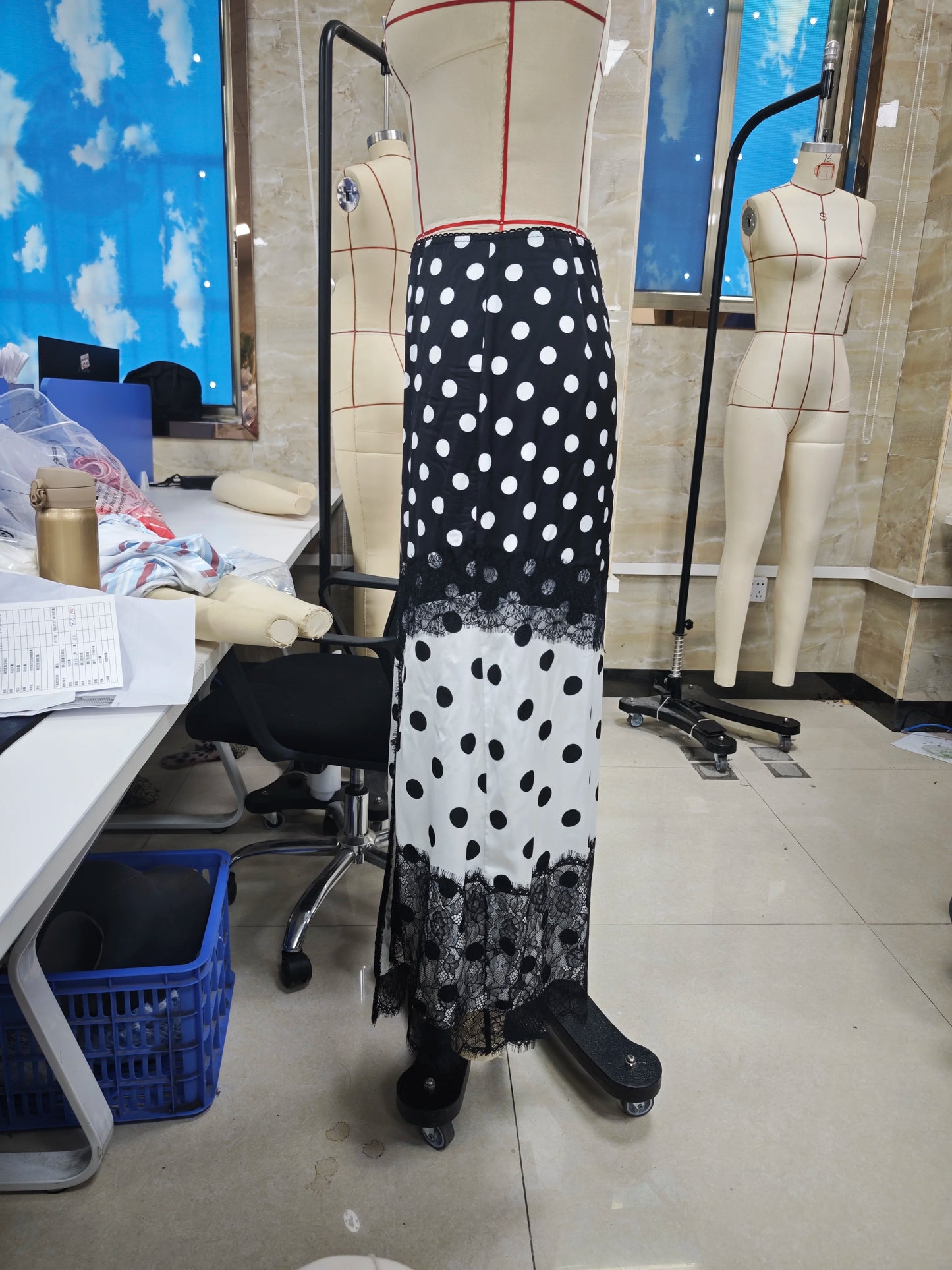 Women's Summer Elegant High Waist Long Satin Silk Skirt Dot Print Lace Trim Patchwork Contrast Color Side Split Skirt