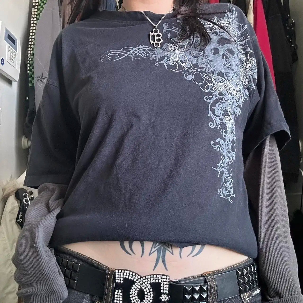 2000s Y2K Cyber Grunge Vintage T-shirt Graphic Print O Neck Long Sleeve Tee Women Slim Fit Crop Tops EGirl Skater Emo Streetwear