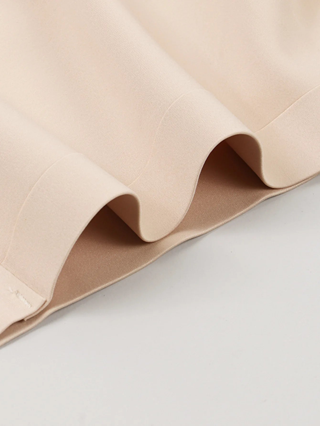 Women's Strapless Bra Sexy Seamless No Padding Front Button Bra Comfortable Smooth Women's Half Cup Silicone Non-slip Underwear