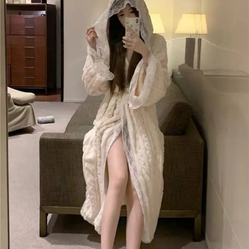 Women's Autumn and Winter Delicate Lace Edge Nightgown, Small Fragrant Pajamas, Piled and Thickened To Keep Warm Bath Robe Women