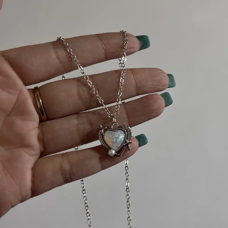 Y2K Crystal Butterfly Heart Necklace Fashion Kpop Shiny Clavicle Chain Necklaces for Women Girls New Trend Party Gifts Jewelry