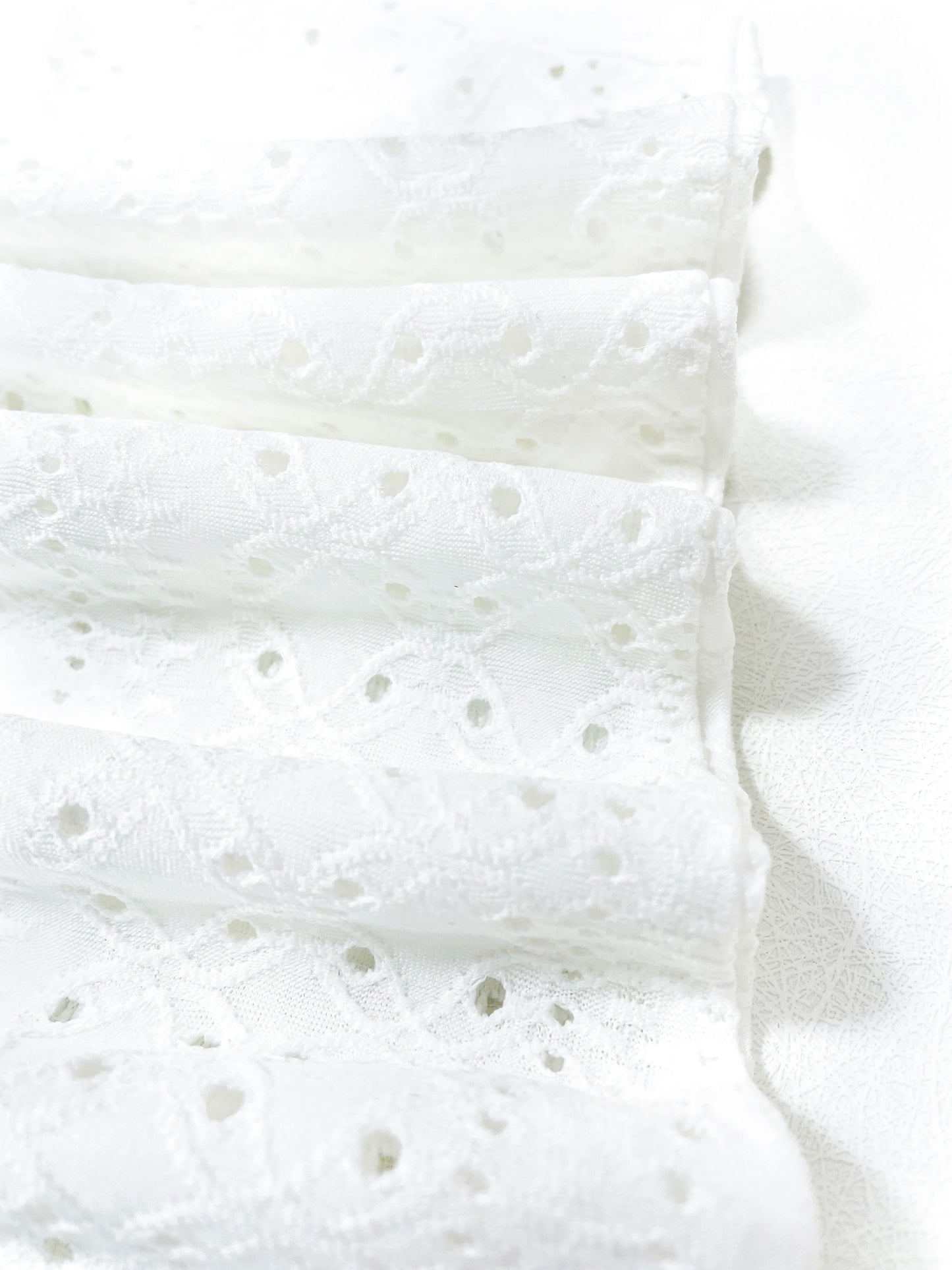 Women's Plain Eyelet Embroidery Button Front Tank Top, Casual Sleeveless Top for Summer, Ladies Hollow Out Tank Top