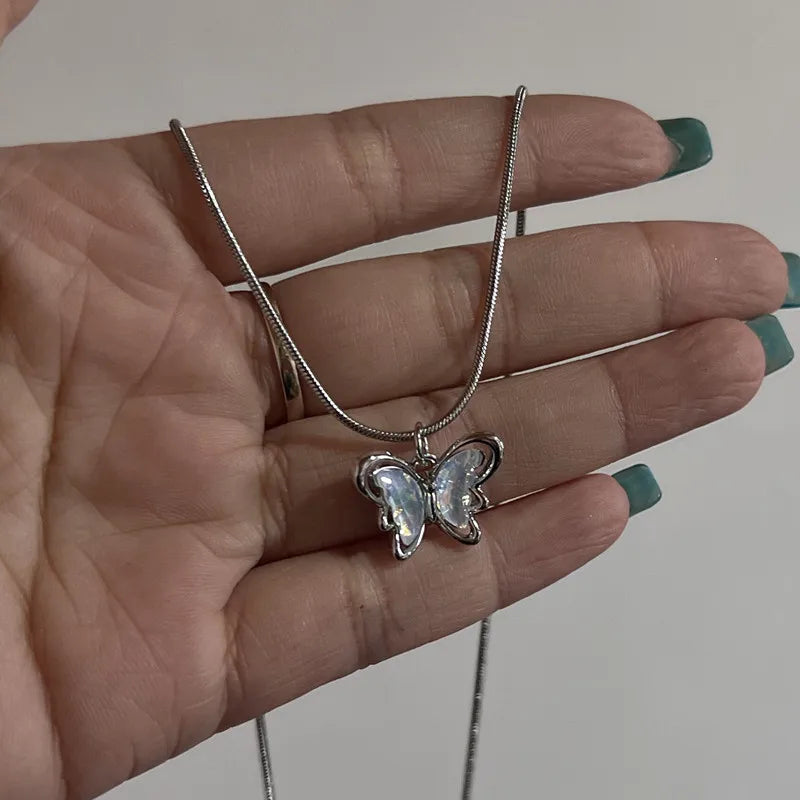 Y2K Crystal Butterfly Heart Necklace Fashion Kpop Shiny Clavicle Chain Necklaces for Women Girls New Trend Party Gifts Jewelry